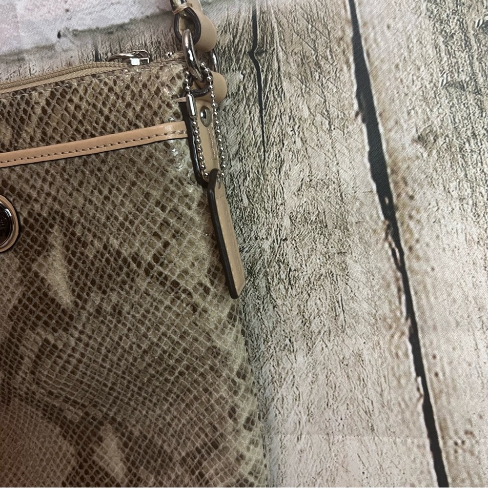 COACH - crossbody bag Snakeprint - Picture 8 of 15